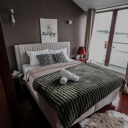 Lägenhet Panorama View Rooftop 3br Terrace